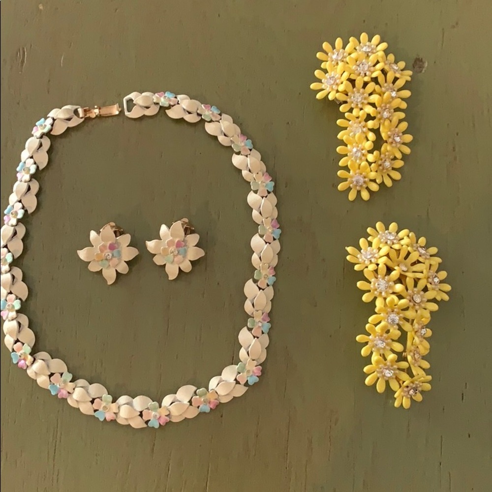Vintage flower choker and earrings set